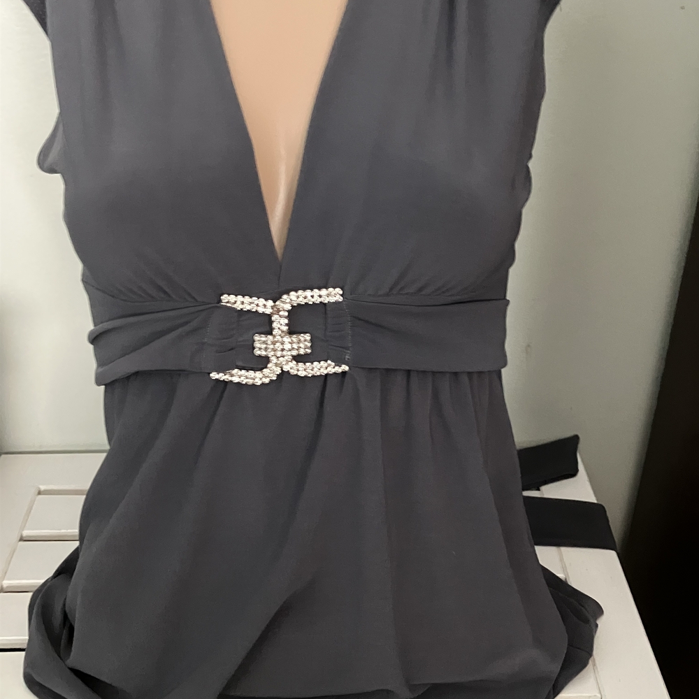 Elegant Gray Women's Top with Pearl Accent